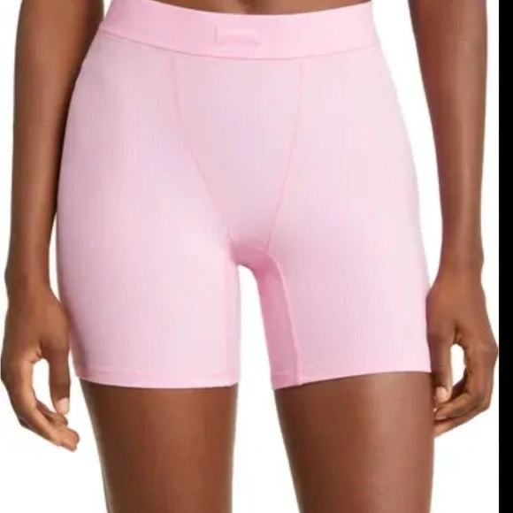 SKIMS Soft Lounge Ribbed Boxer Shorts NWT - Picture 2 of 3